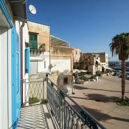 Pleasant Holiday Home In Santa Flavia